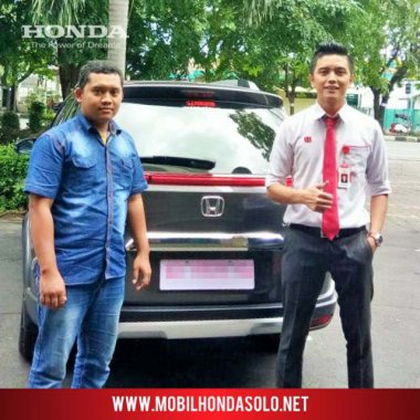 Konsumen New Honda BRV E CVT Solo