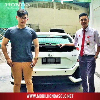 Konsumen New Honda Civic Hatchback Solo